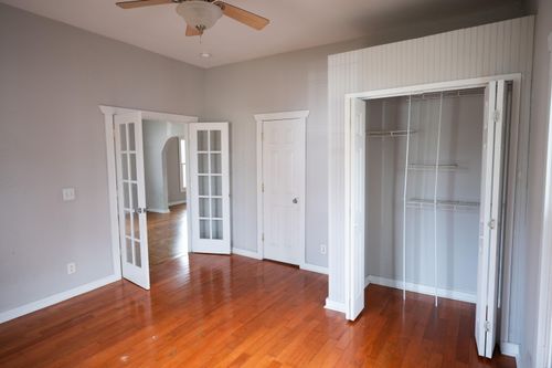 1310 W Florida St, Springfield, MO, 65803-1810 | Card Image