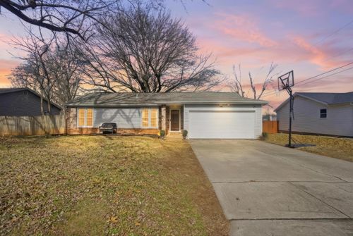 933 W Morningside St, Springfield, MO, 65807-3443 | Card Image