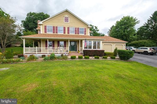 108 Heiskel Dr, Port Matilda, PA, 16870-7102 | Card Image