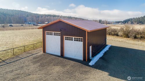 130 Sunny Meadow Dr, Cle Elum, WA, 98922-6103 | Card Image