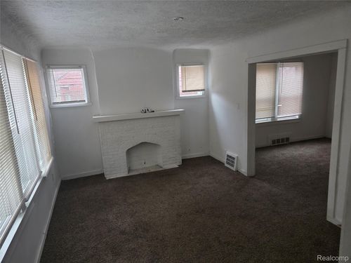 13648 Northlawn St, Detroit, MI, 48238-2486 | Card Image