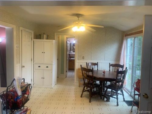 465 Schoolhouse St, Ortonville, MI, 48462-8601 | Card Image