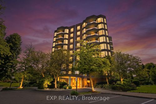 302-1903 Pilgrims Way, Oakville, ON, L6M2X1 | Card Image