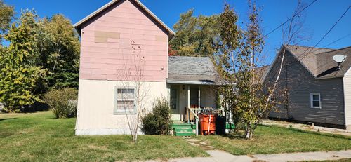 812 W Blackwood St, Sullivan, IL, 61951-1204 | Card Image