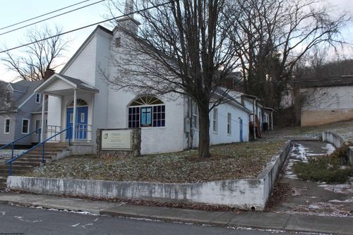 129 Mcgraw Ave, Webster Springs, WV, 26288-1133 | Card Image