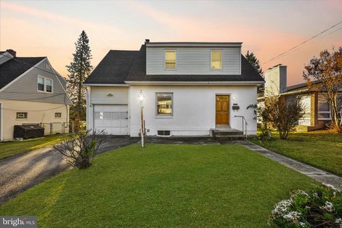 1102 Primos Ave, SECANE, PA, 19018-2724 | Card Image