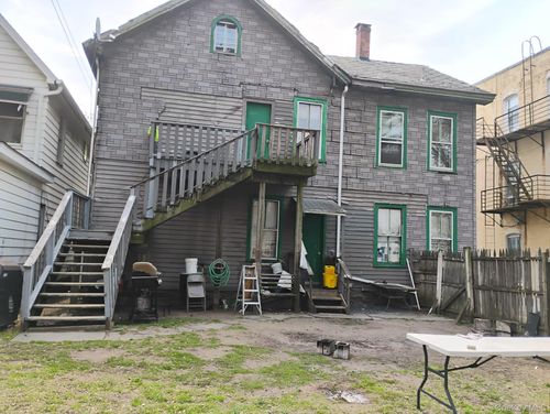 57 Elmendorf St, Kingston, NY, 12401-3407 | Card Image