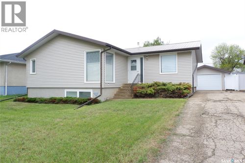 116 Empire Pl, Assiniboia, SK, S0H0B0 | Card Image