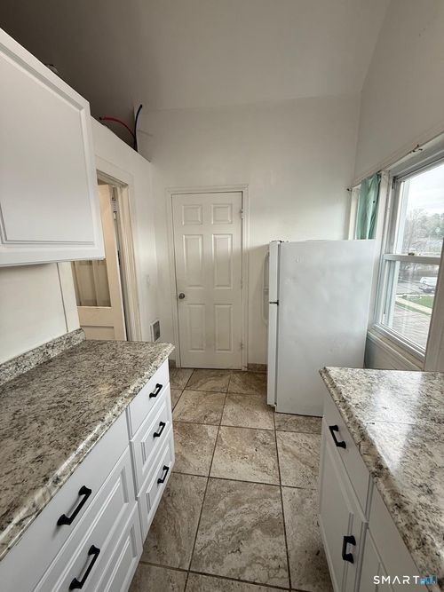 3-87-89 Astoria Ave, Bridgeport, CT, 06604 | Card Image