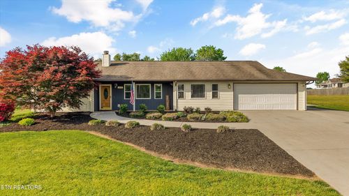 1631 Sams Dr, Dandridge, TN, 37725-6264 | Card Image