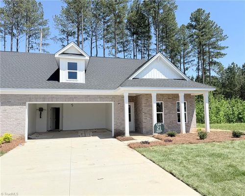 1102 Beeson Ct, Clemmons, NC, 27012-7589 | Card Image