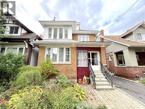 {{alt}} | Card Image