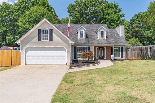 4872 Hunt Club Dr, Flowery Branch, GA, 30542-3491 | Card Image
