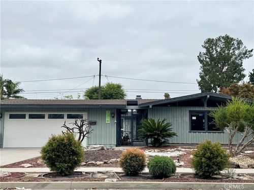 7210 E Mezzanine Way, Long Beach, CA, 90808-4354 | Card Image