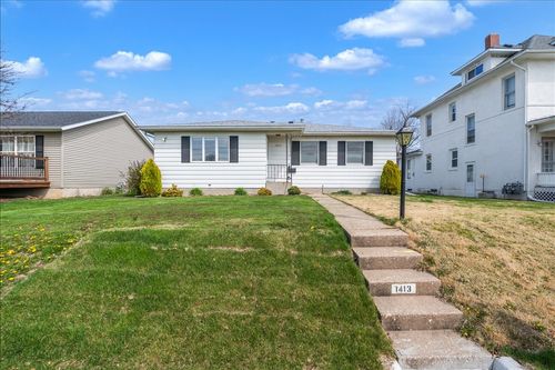 1413 30th Ave, Moline, IL, 61265-6032 | Card Image