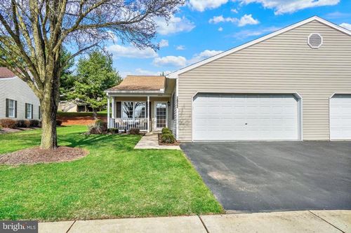 2022-2022 Faversham Way, YORK, PA, 17402 | Card Image