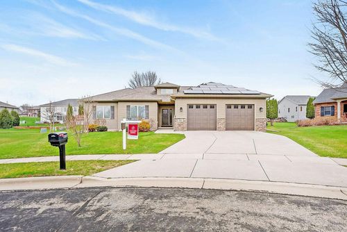 800 Haskell Court, Stoughton, WI, 53589 | Card Image