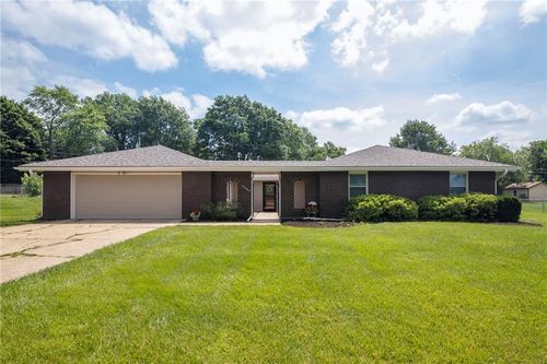 2207 N 154th Ter, Basehor, KS, 66007-9384 | Card Image