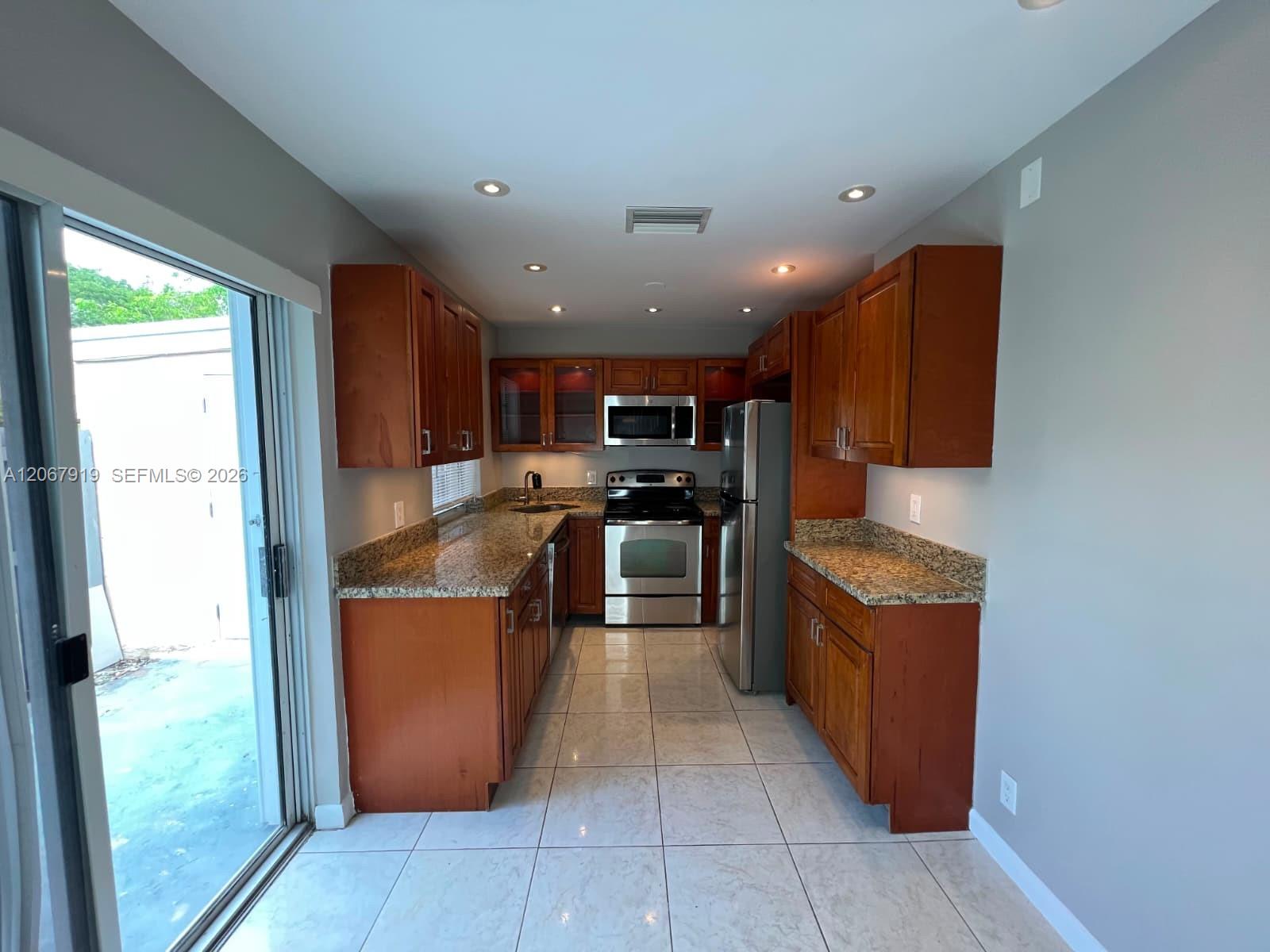 Residential Lease in Weston 4