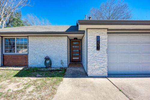 8201 Belclaire Ln, Austin, TX, 78748-5430 | Card Image