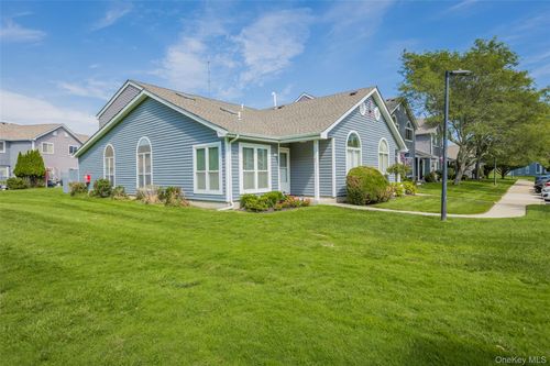 764 Birchwood Park Dr, Middle Island, NY, 11953-2613 | Card Image