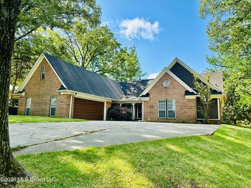 445 Augusta Dr, Hernando, MS, 38632-8196 | Card Image