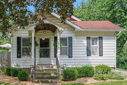 1513 Elreno St, Elkhart, IN, 46516-1938 | Card Image