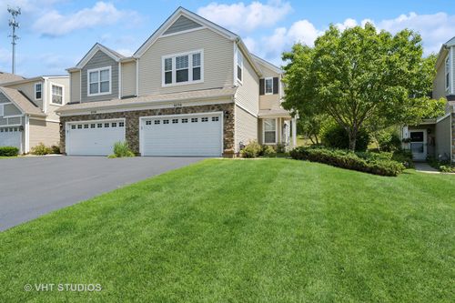 6556 Marble Ln, Carpentersville, IL, 60110-2494 | Card Image