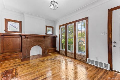 4827 Gray St, Detroit, MI, 48215-2042 | Card Image