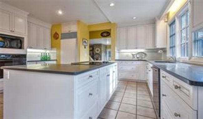 2722 Montcalm Cres Sw, House detached with 4 bedrooms, 2 bathrooms and 3 parking in Calgary AB | Image 7
