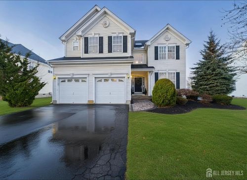 28 Wisniewski Rd, Sayreville, NJ, 08872-1584 | Card Image