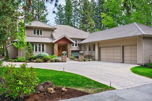 61737 Broken Top Dr, Bend, OR, 97702-1088 | Card Image