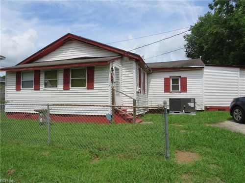 1002 Bank Street Ext, Suffolk, VA, 23434-3527 | Card Image