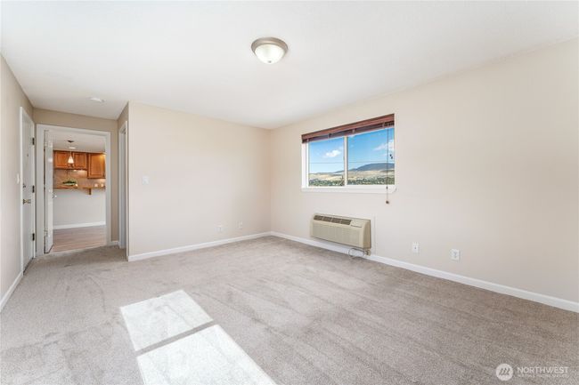 2nd Bedroom w/a View! | Image 20