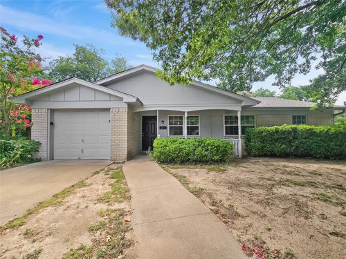 4009 Westerly Rd, Benbrook, TX, 76116-8583 | Card Image