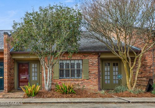 1305 W Saint Mary Blvd, Lafayette, LA, 70506-3438 | Card Image