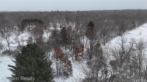 5785 Bringold Ave, Lake, MI, 48632-9228 | Card Image