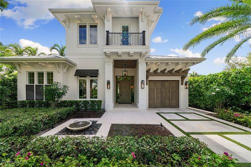 150 6th St N, Naples, FL, 34102-6015 | Card Image