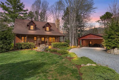 243 Riverwood Ln, Sugar Grove, NC, 28679-9741 | Card Image