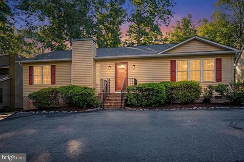 209 Edgehill Dr, LOCUST GROVE, VA, 22508-5363 | Card Image