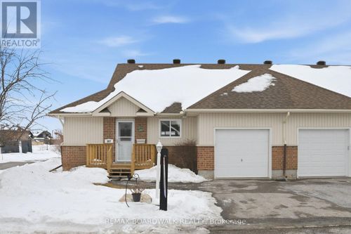 307 Chestnut St, Ottawa, ON, K1S | Card Image