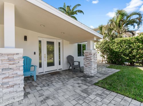 146 24th St, Cocoa Beach, FL, 32931-2211 | Card Image