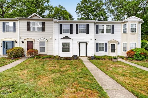 8232 Mcguire Dr, Raleigh, NC, 27616-7702 | Card Image
