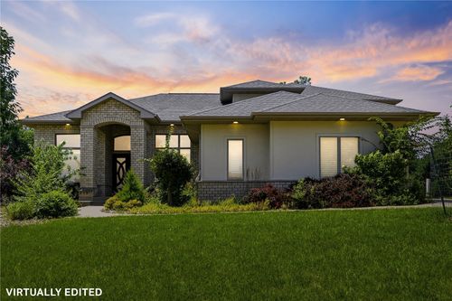 200 Auburn East Ln, Coralville, IA, 52241-3474 | Card Image