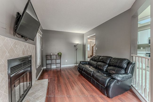 188 Kozlov St, House other with 4 bedrooms, 3 bathrooms and 3 parking in Barrie ON | Image 8