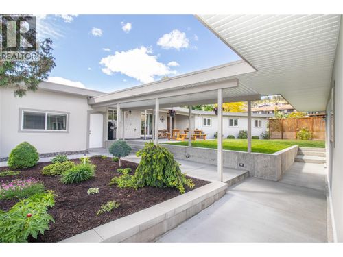 1716 Cathy Crt, Kelowna, BC, V1P1L4 | Card Image