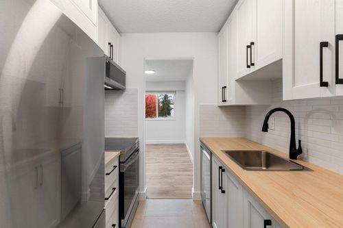 212-12096 222 St, Maple Ridge, BC, V2X5W1 | Card Image