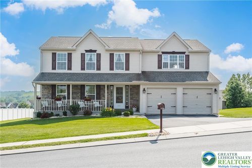 18 Bisbee Dr, Leesport, PA, 19533-8666 | Card Image