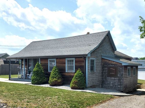 26 Wrentham St, Bellingham, MA, 02019-2533 | Card Image