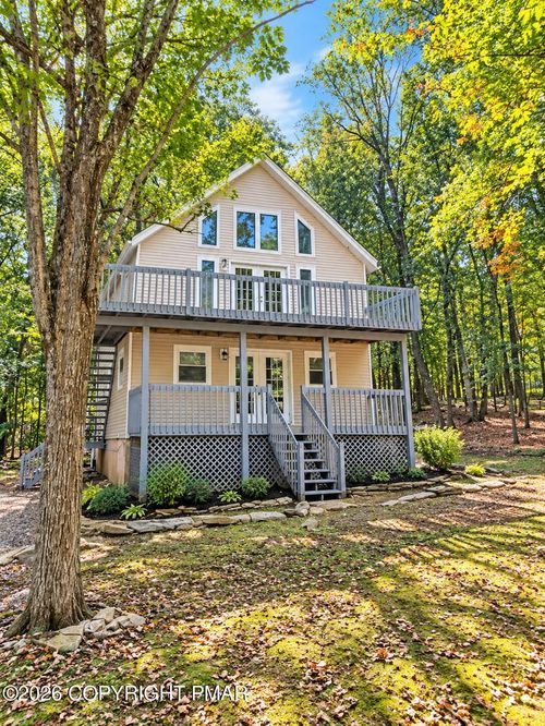 3217 Woodchip Ln, East Stroudsburg, PA, 18301-7149 | Card Image